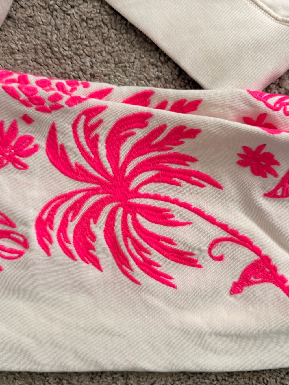 NWOT Lilly Pulitzer Ballad & Joggers Set - Picture 4 of 7